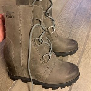 Sorel wedge boots